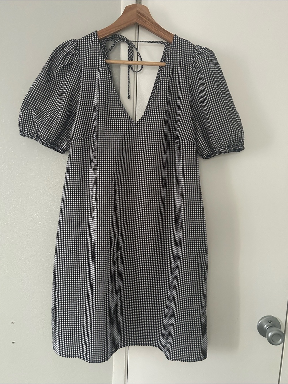 a new day Black & White Gingham V-Neck Puff Sleeve Dress